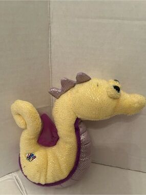 Ganz Webkinz Lilkinz Small
Seahorse Plush Yellow & Glittery
